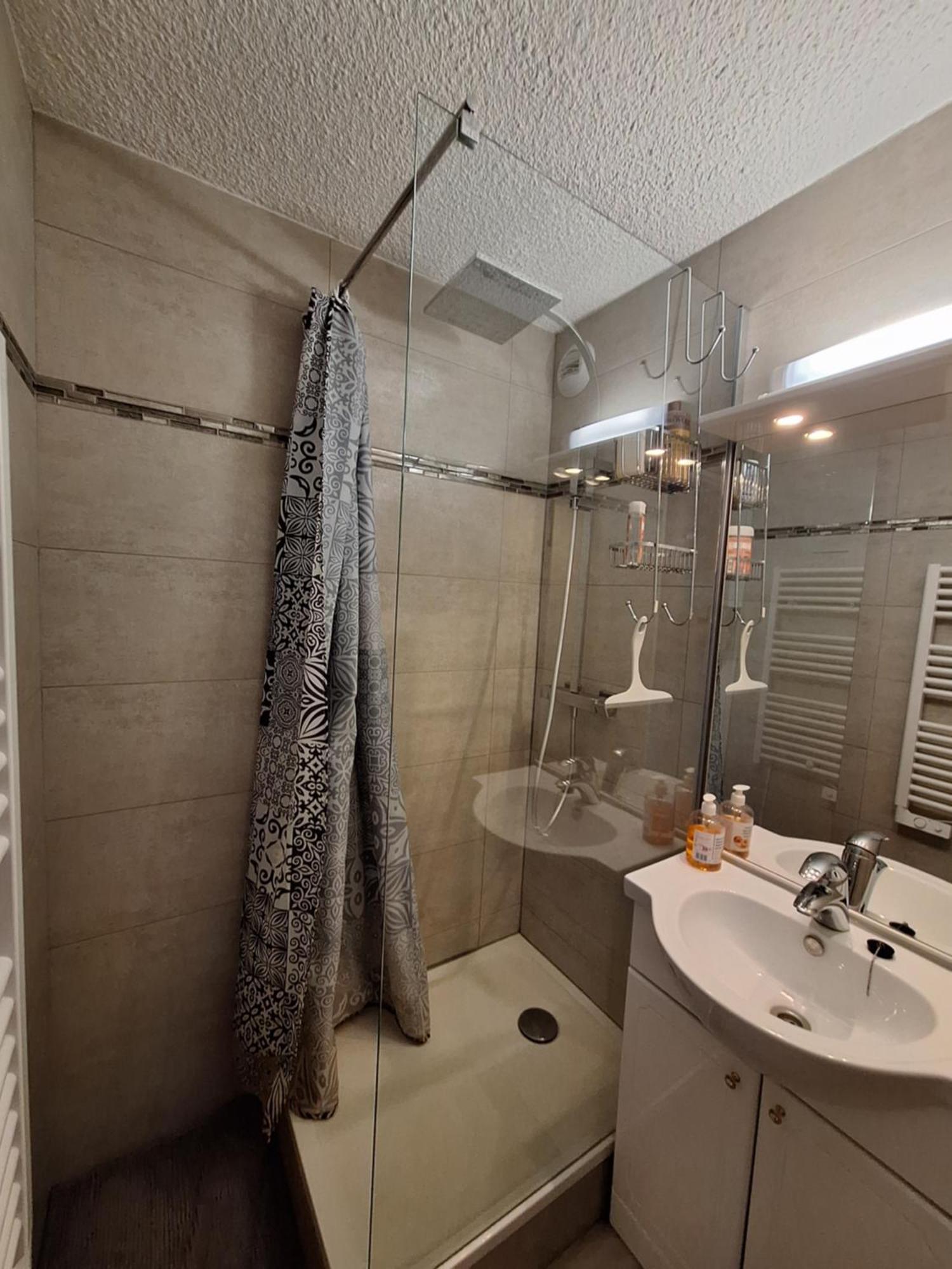 Studio Renove Confort Meuble 3 Etoiles - Les Cretets 레루스 외부 사진